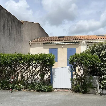 Maison Renovee 4 Couchages A 350m De La Avec Jardinet Et Parking Prive - Fr-1-246a-129 * Dolus-d'Oleron