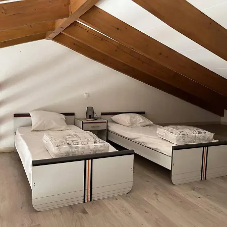 Maison Renovee 4 Couchages A 350m De La Avec Jardinet Et Parking Prive - Fr-1-246a-129 *