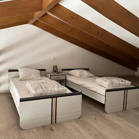 Maison Renovee 4 Pers A 350m Avec Jardin Et Parking - Fr-1-246a-129 Appartement *